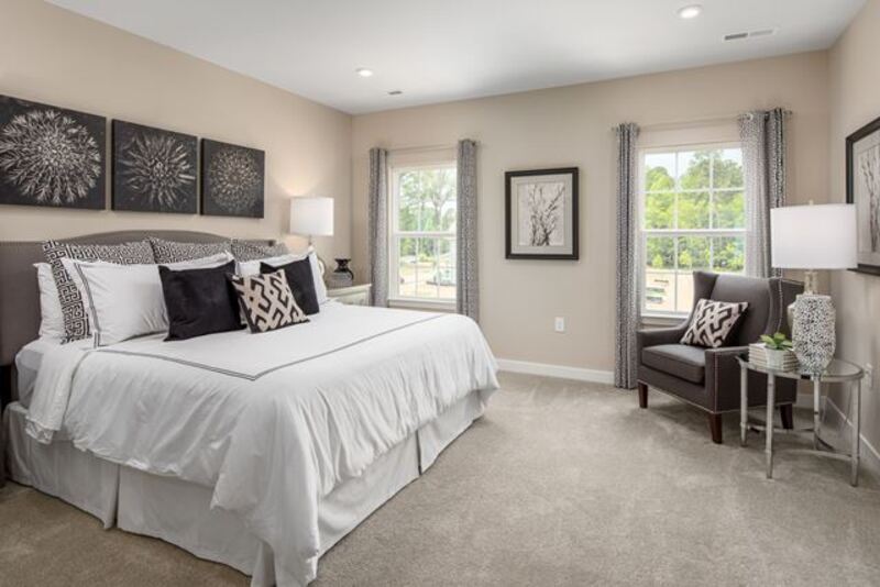 Foto principal - 1020 Valley Run Dr