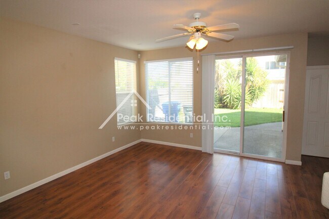 Building Photo - Spacious North Natomas 3bd/2.5ba Home with...