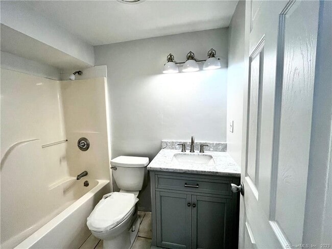 Foto del edificio - 106 Limewood Ave