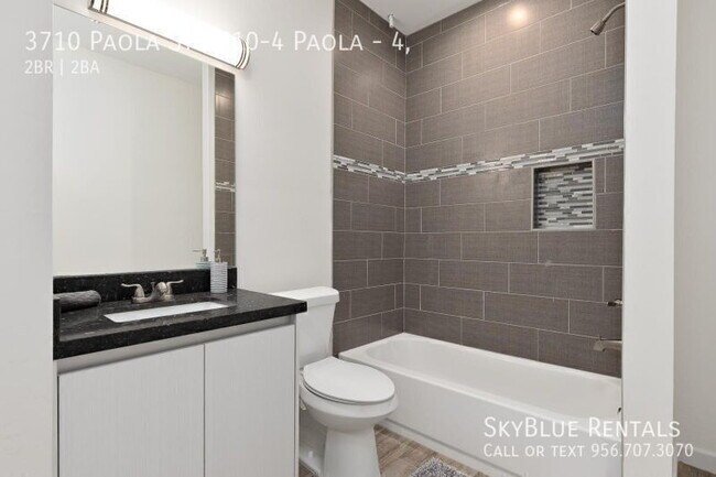 Foto del edificio - 3710 Paola St