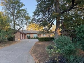 Building Photo - 904 Quartz Ct