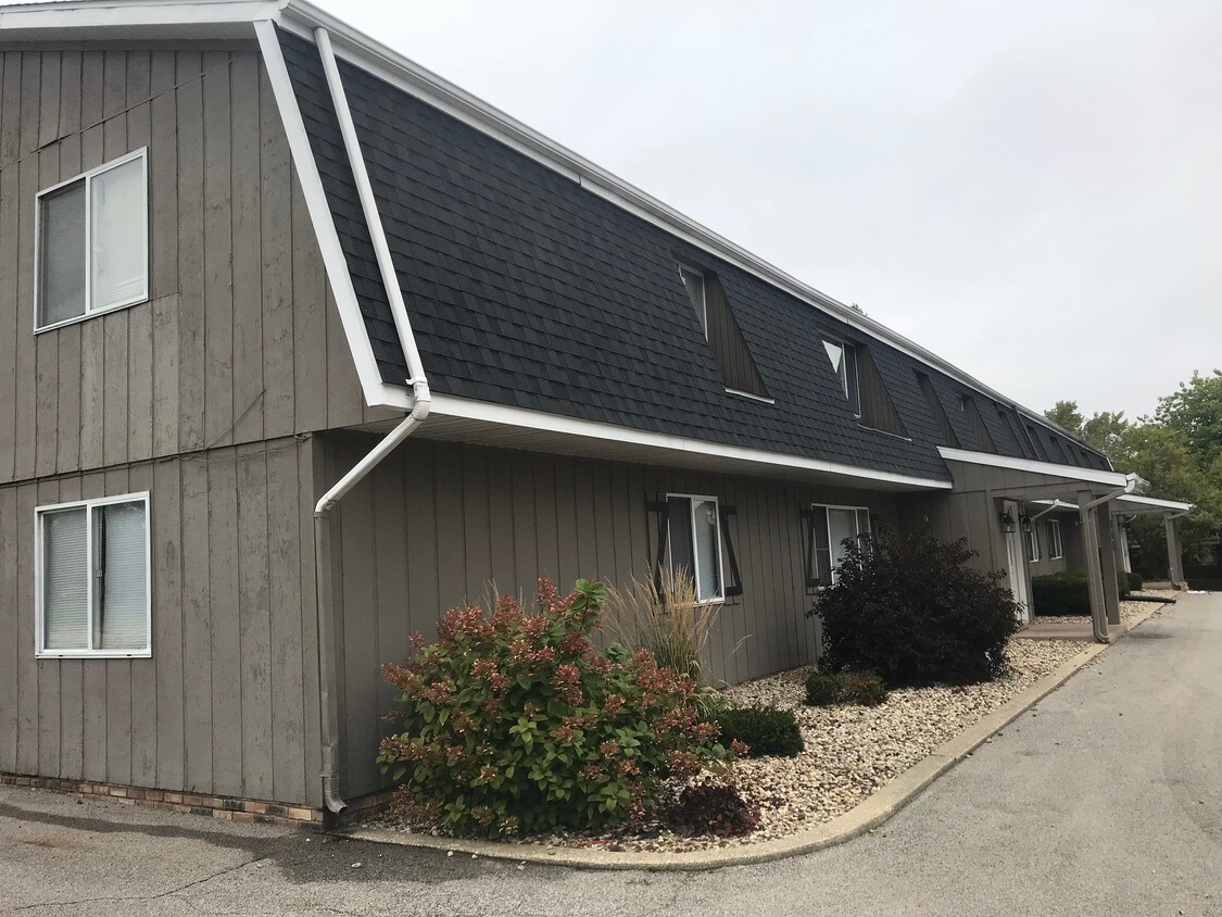 Foto principal - 808 W Pine Hill Ln