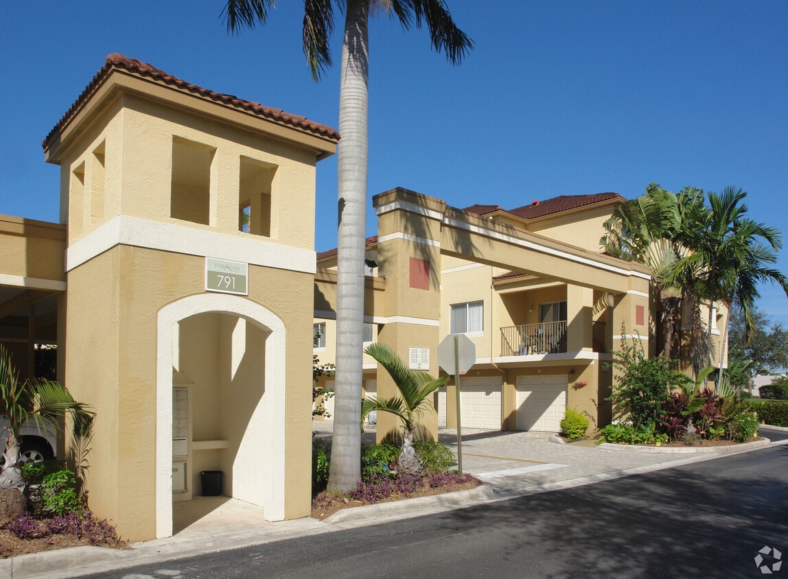 Exterior - 761 N Pine Island Rd