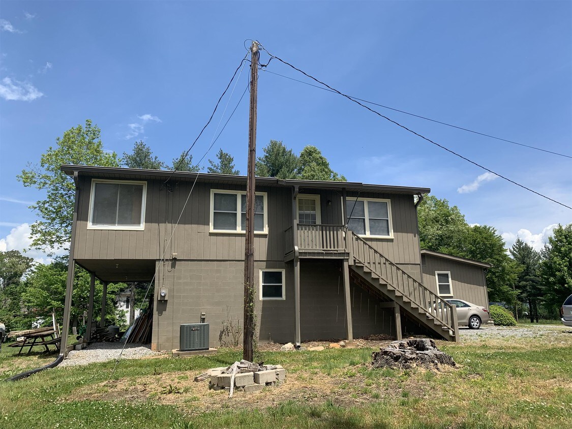 1 Bingham Rd, Asheville, NC 28806 House for Rent in Asheville, NC