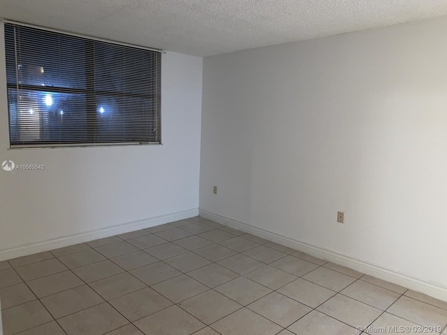 Building Photo - 8006 SW 149th Ave