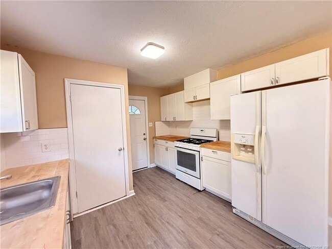 Building Photo - 2808 Coronada Pkwy