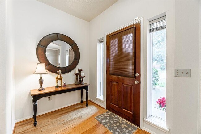 Foto del edificio - 9815 Rock Pass Dr