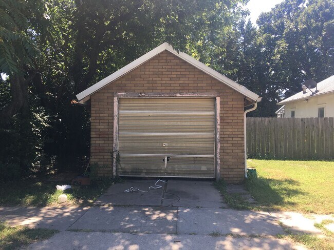 Foto del edificio - $850 - 2 bed 1 bath - Single Family Home