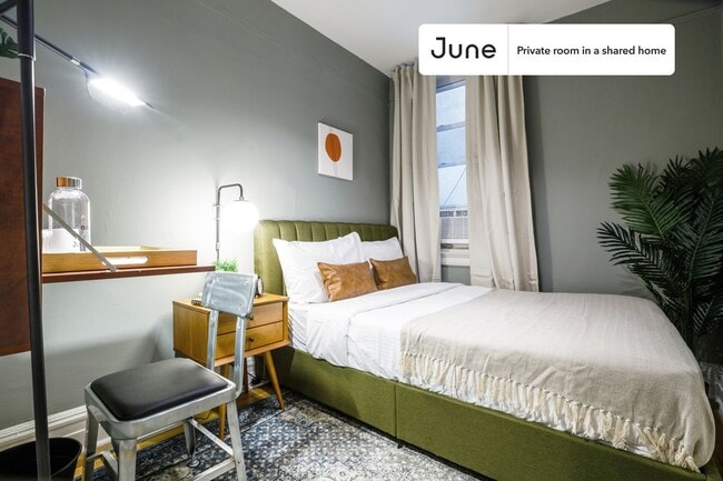 Private bedroom in 4 bed/1 bath Home - Private bedroom in 4 bed/1 bath Home