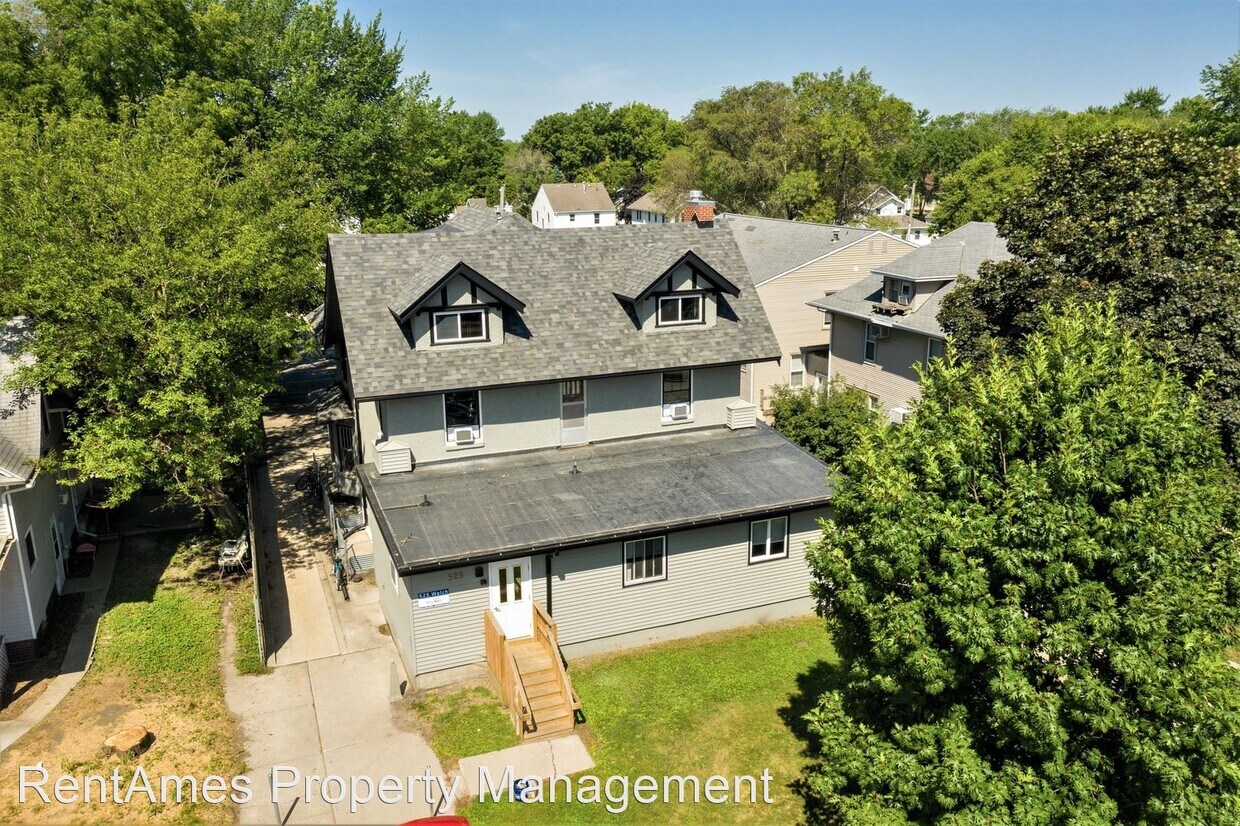Primary Photo - 525 Welch Ave