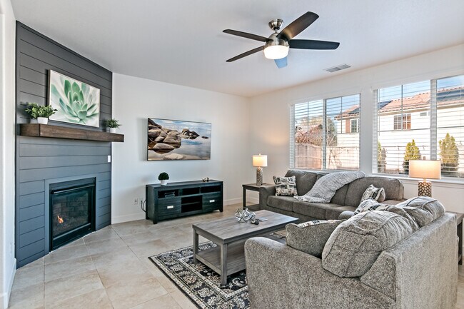 Foto del edificio - 10615 Brittany Park Dr