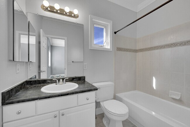 Building Photo - $3,250.00 - 2 Beds, 2.5 Baths, Apartment i...