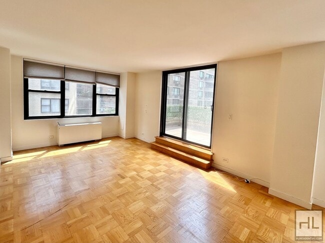 Building Photo - EAST 49 STREET