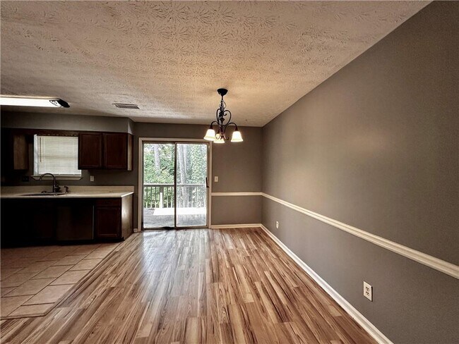 Foto del edificio - 1028 Huntington Pl SE