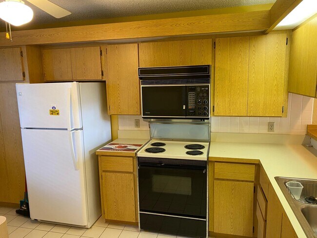 Building Photo - 2561 Village Blvd