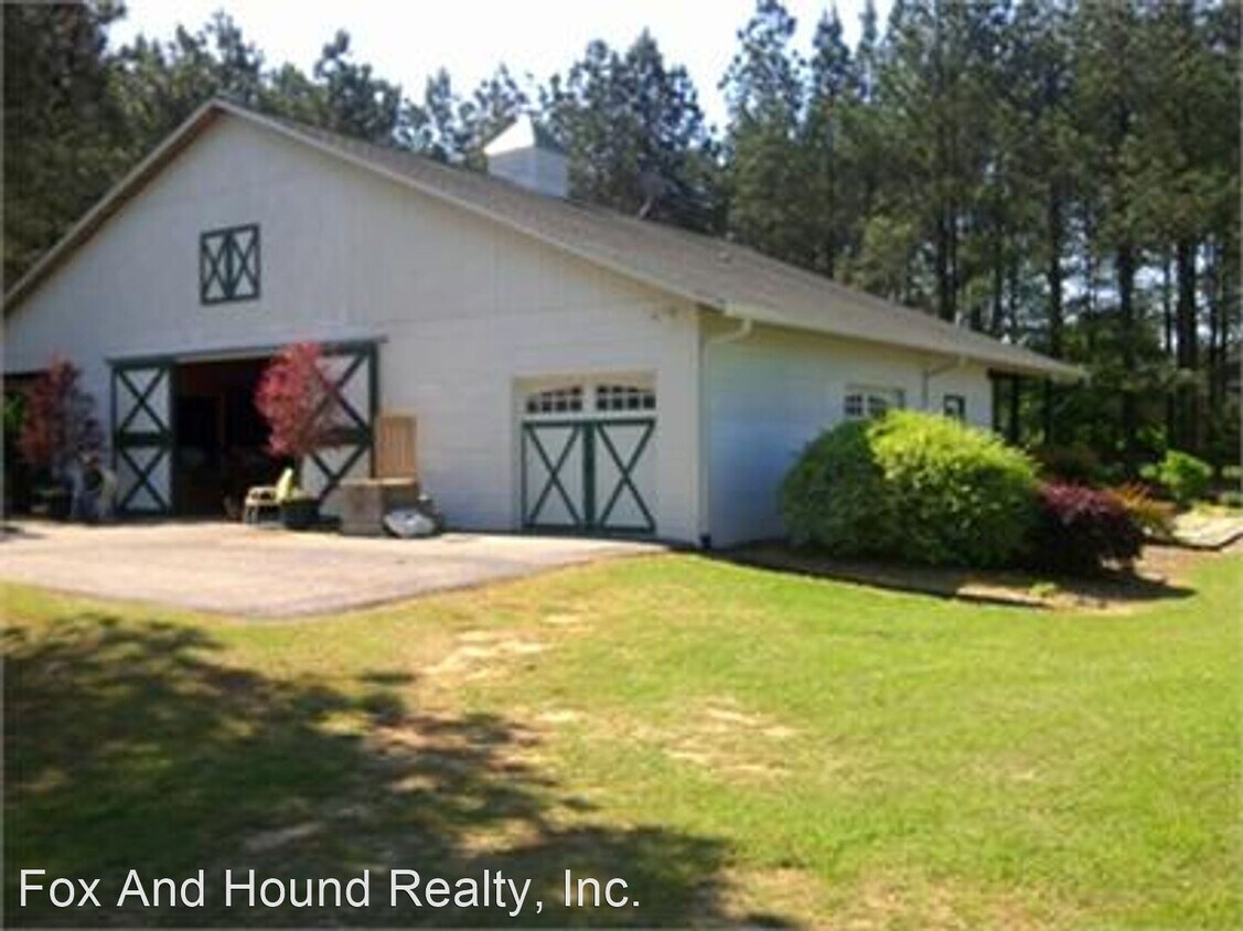 Primary Photo - 1 br, 1 bath House - 310 Implement Drive
