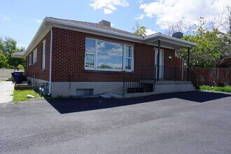 Building Photo - 3543 Valley Heights Dr