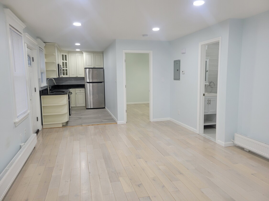 Primary Photo - 75 Saint Johns Pl
