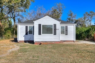 Building Photo - 2019 Roosevelt Dr