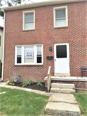 Building Photo - 736 McKenzie St