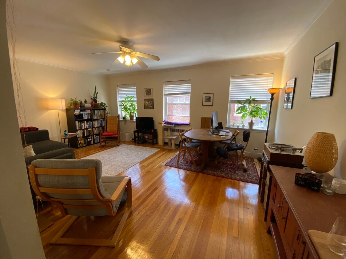 Primary Photo - 21 Fairbanks St