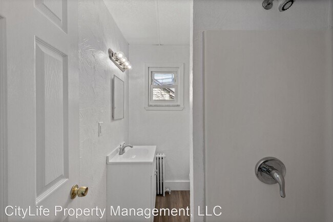 Building Photo - 2 br, 1 bath House - 207 Fleet St