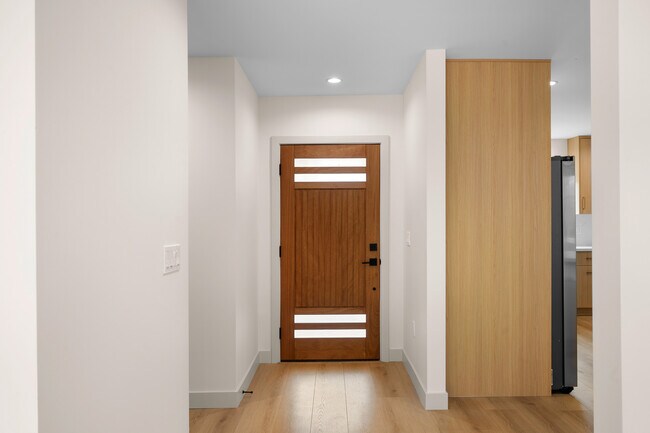 Foto del edificio - 918 University Ave