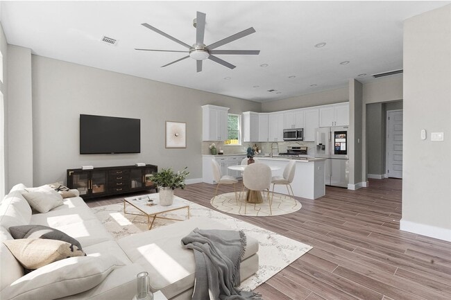 Building Photo - 5506 Pershing St