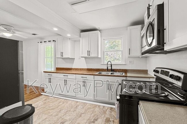 Building Photo - 2014 Lanier Dr