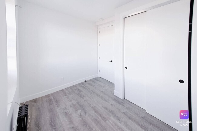 Building Photo - 34-04 34th Ave