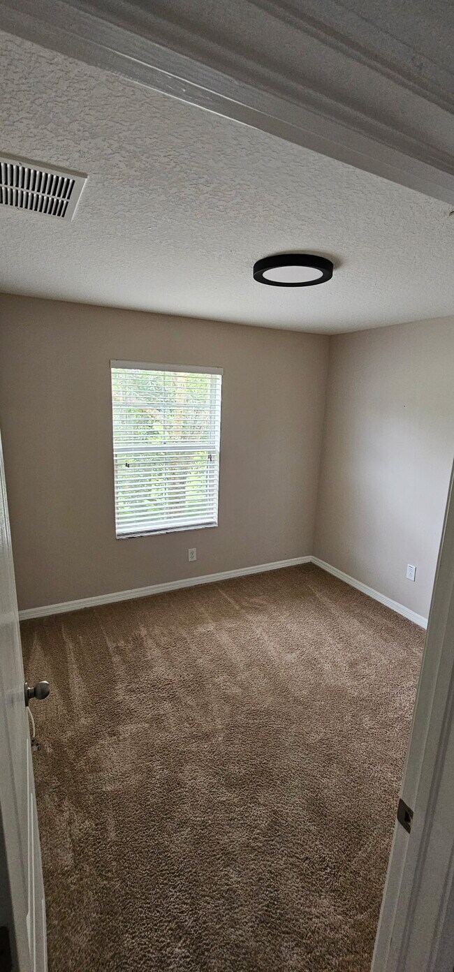 Foto del edificio - 6336 Timberly Ln