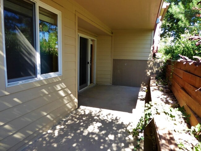 Building Photo - Quiet Building for Rent in a Nice Boulder ...