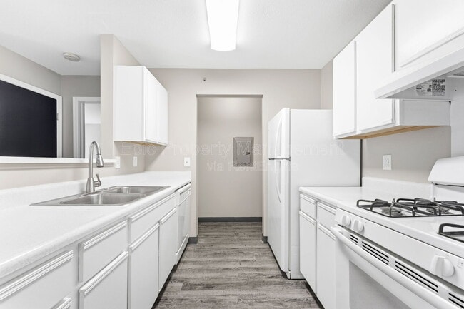 Photo - 9030 Charlotte Court Apartment