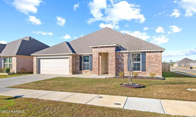 Building Photo - 200 S Lakepointe Dr