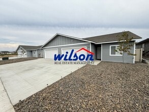Building Photo - 2507-2509 S 47th Ave