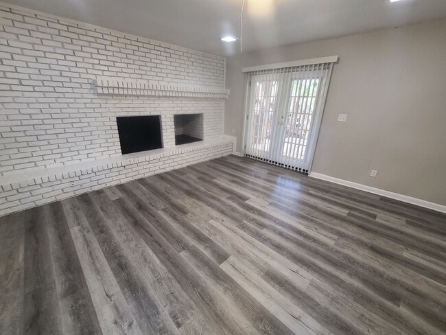 Building Photo - COMING SOON: Beautiful 4BR 2.5BA Home w/ Renovated Kitchen • Granite & Stainless • Garage Parking...