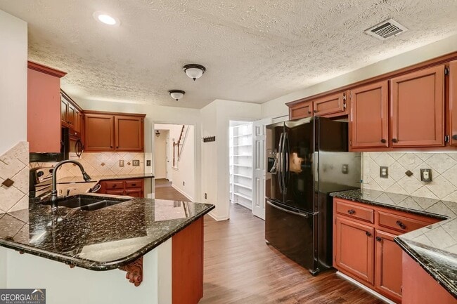 Building Photo - 5635 Bridle Glen Dr