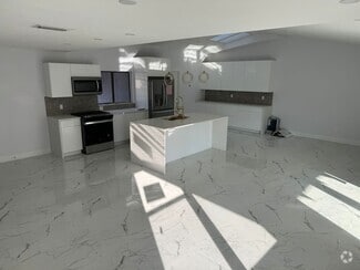 Building Photo - 8109 Hook Cir