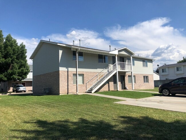 Building Photo - 148 W 1140 N