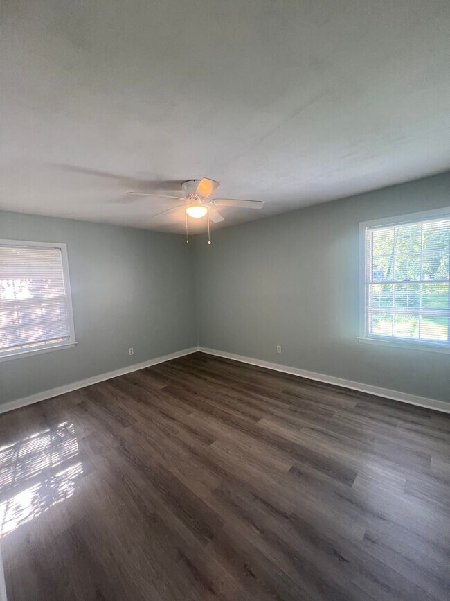 Building Photo - Charming 2BR/2BA Bungalow in Historic Garden City