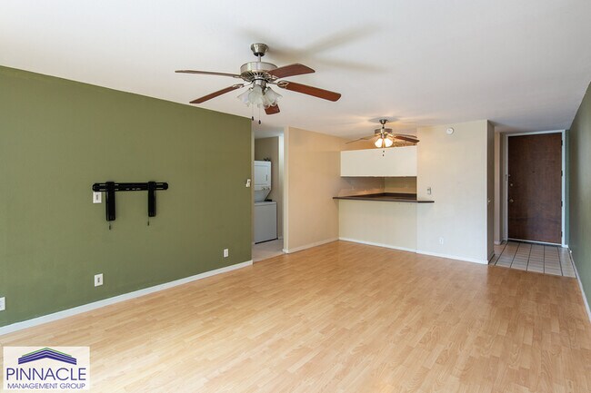 Building Photo - 1015 Aoloa Pl