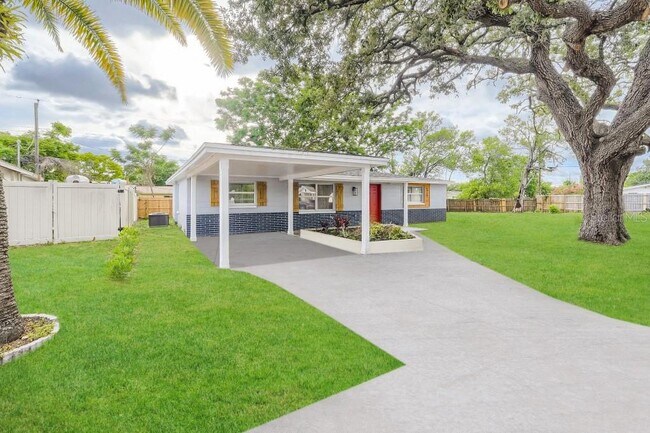 Building Photo - 4930 Fruitwood Loop