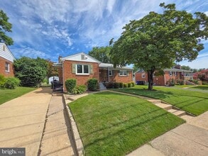 Building Photo - 5921 Arlington Blvd