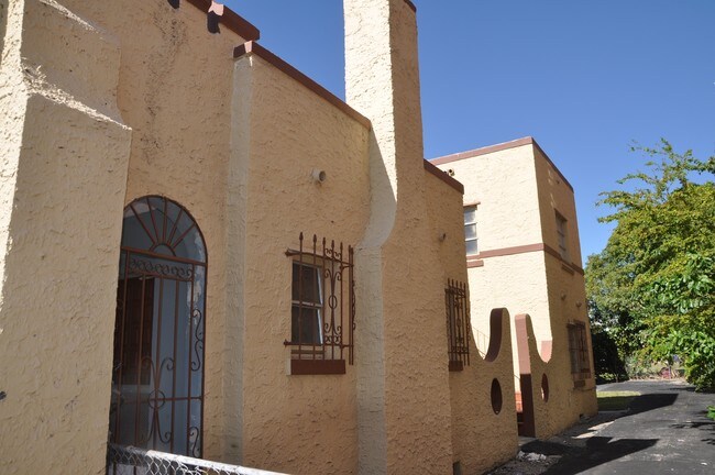 Building Photo - 1551 NW 1st St