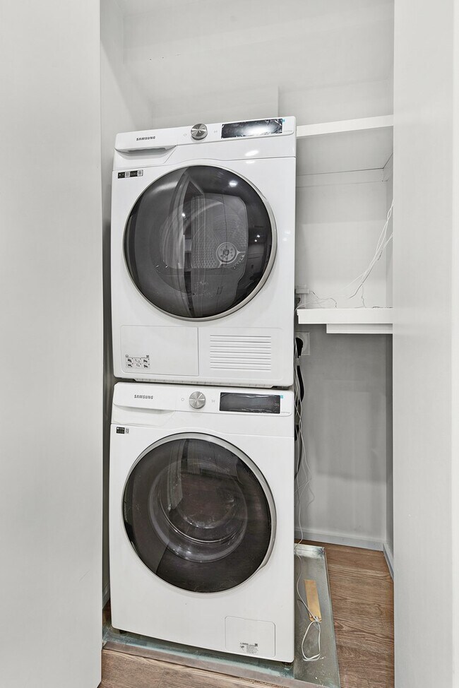 Foto del edificio - 37-55-55 77th St