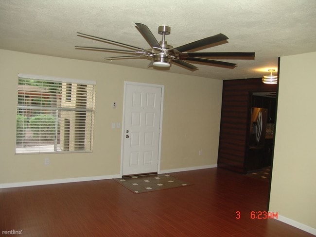 Foto del edificio - 3 br, 2 bath Condo - 461 West Holmes Avenu...
