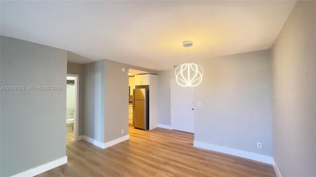 Foto del edificio - 200 S Birch Rd