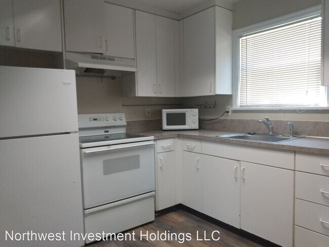 Foto del edificio - 2 br, 1 bath House - 17016 E Burnside Street