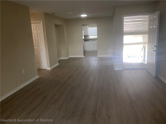 Foto del edificio - 1741 Kent Dr