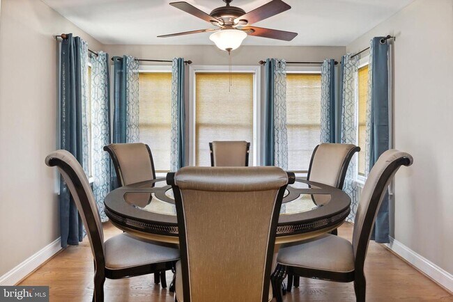Foto del edificio - 122 Double Oak Rd N